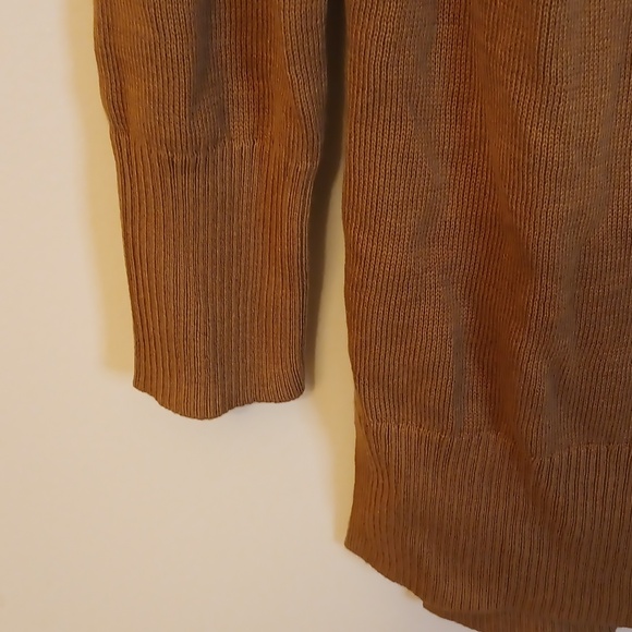 Old Navy V-Neck Sweater - Picture 5 of 7